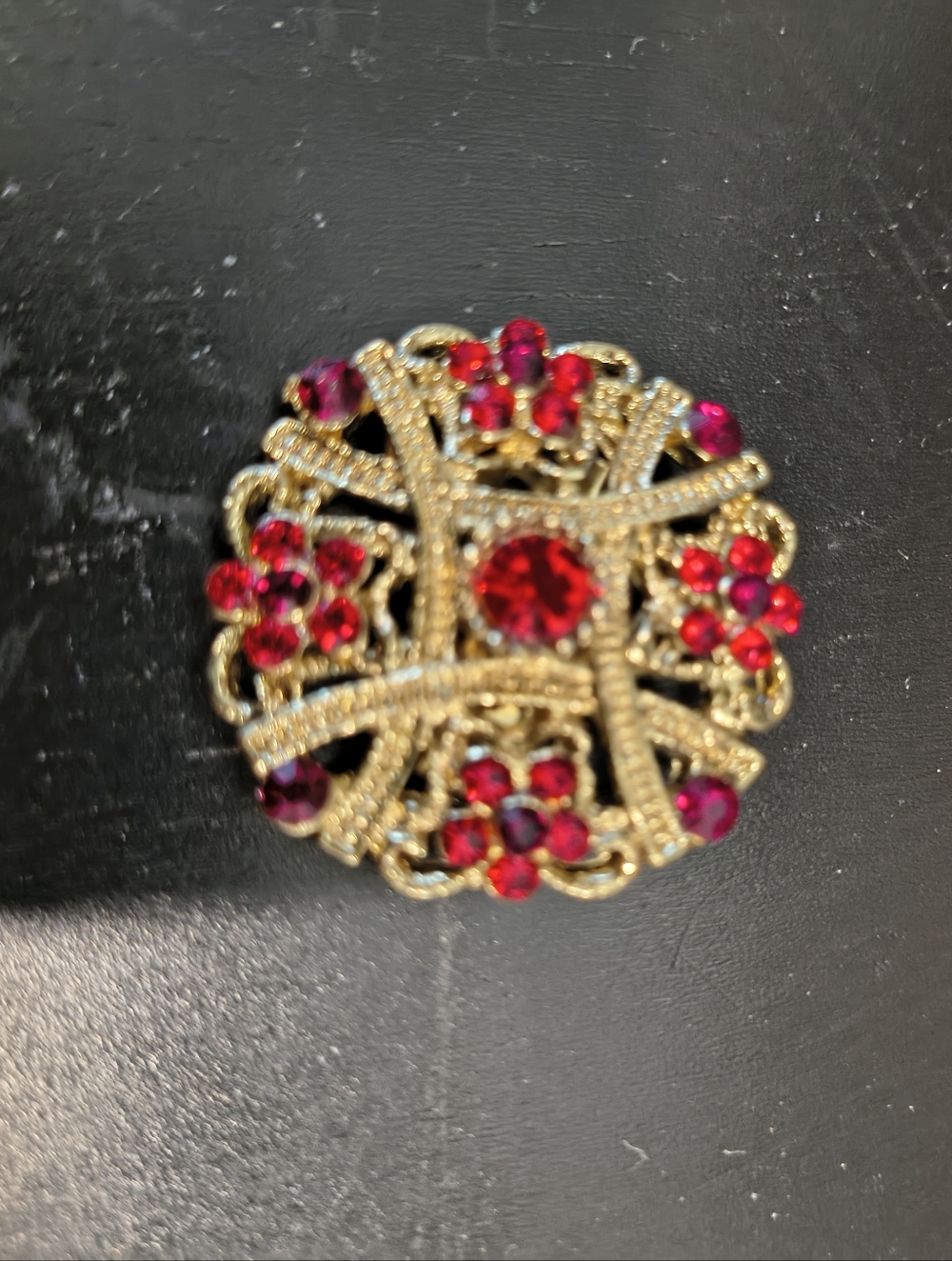 Round Gold Tone Red Rhinestone Floral Brooch Art Deco Style Jewelry